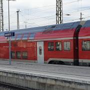 Seit fast zwei Jahren sorgen die Skoda-Züge des München-Nürnberg-Express für Probleme. Jetzt wird die Schnellfahrstrecke neu ausgeschrieben. Ab 2028 soll es zwischen den beiden größten bayerischen Städten einen durchgehenden Ein-Stunden-Takt geben.