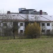 Aus dem Bezirkskrankenhaus (BKH) Augsburg ist am Montag ein Strafgefangener geflohen.