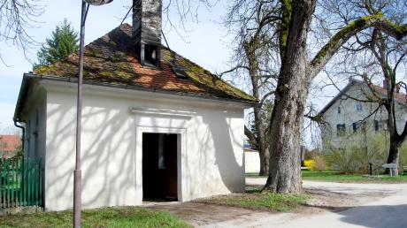 Die Kapelle „Zum Abendmahl“ liegt direkt gegenüber der Hofeinfahrt zu Gut Rohrenfeld.