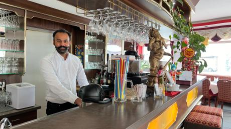 Kamaldeep Singh arbeitet ganz frisch im indischen Restaurant King Masala in Wertingen.