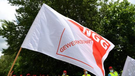 Die Mitarbeiter der OSI Food Solutions in Günzburg sind ab 9. April zum Streik aufgerufen. 