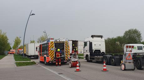 Die Freiwillige Feuerwehr Gersthofen war im Güterverkehrszentrum im Einsatz. Grund war ausgelaufene Cola. 