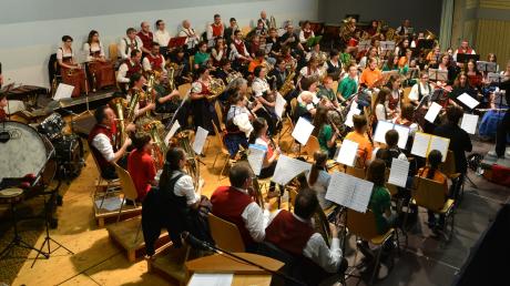 Es ist die letzte Zugabe des Abschlusskonzerts und somit das Finale einer für viele Musiker unvergesslichen Woche: das Finale in Binswangen.