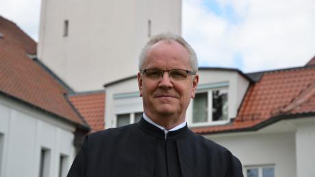 Pater Alexander Holzbach war lange Jahre Rektor der Pallottiner in Friedberg. Nun feiert er seinen 70. Geburtstag.
