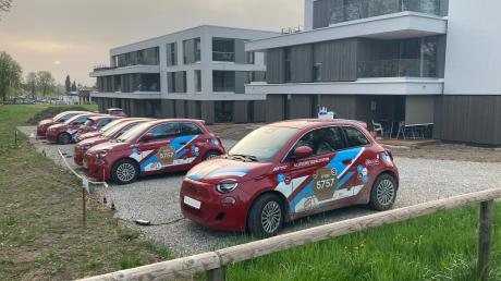 Nach Absprache mit der Weißenhorner Stadtverwaltung hat Illersenio an der Hasenwiese einen provisorischen Parkplatz für seine Dienstwagen geschaffen. 