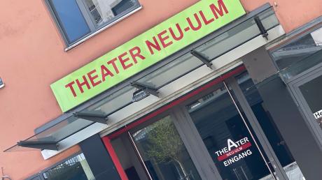 Wir verlosen Tickets für die Premiere von "Wohnen im Glück" am Theater Neu-Ulm.