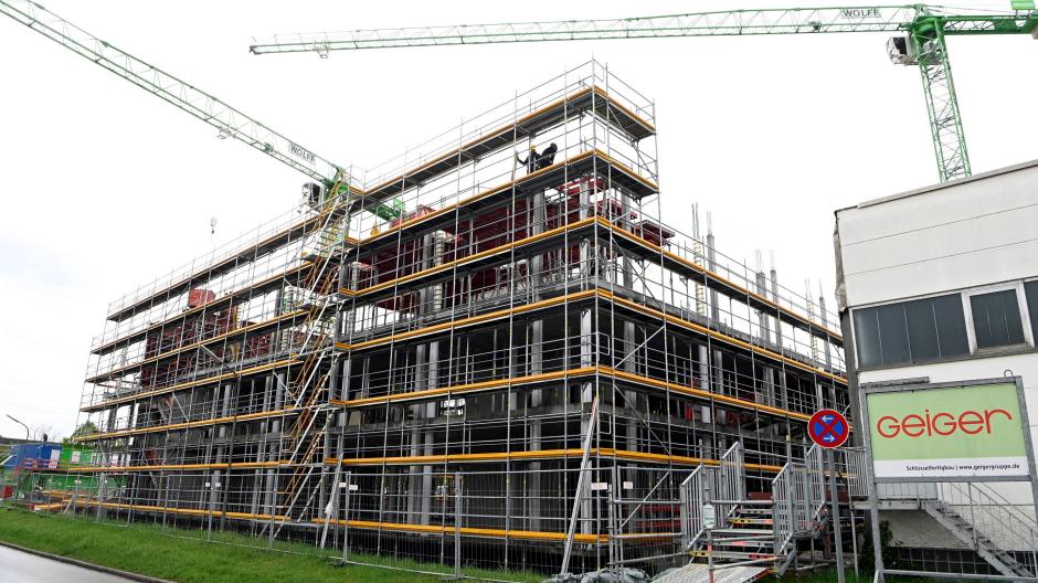 Neubau im Deuter-Park in Oberhausen. Der Laborkonzern Synlab will hier 2025 seine Augsburger Standorte bündeln.           