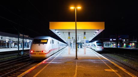 Der  Bahnverkehr in der Mitte Deutschlands ist nach einem Unwetter eingeschränkt.