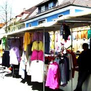 Am Sonntag, 21. April, ist wieder Jahrmarkt in Vöhringen. Das Angebot verspricht eine reiche Auswahl - von modischer Kleidung bis zum bequemen Sessel.