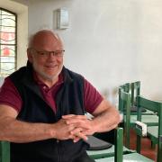 Pfarrer Christoph Jokisch wird nach 32-jähriger Tätigkeit in der evangelischen Kirchengemeinde Ammersee West am Sonntag in den Ruhestand verabschiedet. Er war vorwiegend in Dießen tätig. Das Foto zeigt ihn in der Friedenskirche.