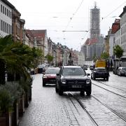 Die Stadt will bis zum Herbst zwei konkrete Varianten zur Zukunft der Maximilianstraße vorlegen. 
