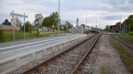 Der Bahnhalt in Oettingen an der Munninger Straße wurde neu gebaut.