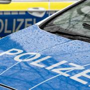 Die Polizei meldet einen Unfall bei der Staustufe 23 (Merching). 