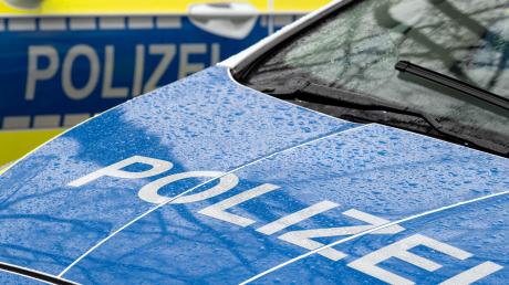 Die Polizei meldet einen Unfall bei der Staustufe 23 (Merching). 