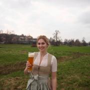 Linnea Klee liegt als Brauerin und Mälzerin das Bier am Herzen. Sie möchte Bayerische Bierkönigin werden und hat bereits das Halbfinale erreicht.