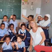 Hilde Hosemann (rechts außen) aus Wertingen hat auf Sansibar fünf Wochen lang an einer Schule gearbeitet.