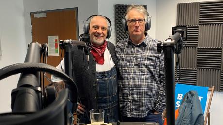 Elmar Kaufer, Kopf der Band Die Taucher (links) sprach im Podcast Studio West mit Ronald Hinzpeter über alte Zeiten auf und neben der Bühne.