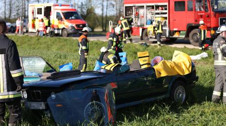 Ein 51-Jähriger ist nach einem Unfall bei Oettingen gestorben.