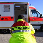 Nach einem Unfall mit einem Quad musste der Rettungsdienst am Dienstag bei Obermhülhausen einen Mann und drei Kinder versorgen, die verletzt wurden.