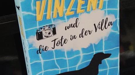 Ein Dackel ziert das Cover von einem der neuen Bücher von Coco Eberhardt. Die Geschichte spielt in Weißenhorn.  