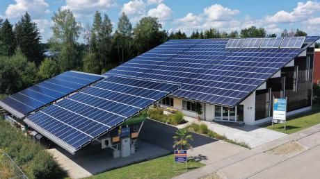 Mit Selbstbaukursen in einem Lagerhaus und in der elterlichen Holzhütte hat alles begonnen. Jetzt feiert die Landsberger Firma Solar Heisse ihr 30-jähriges Bestehen. 