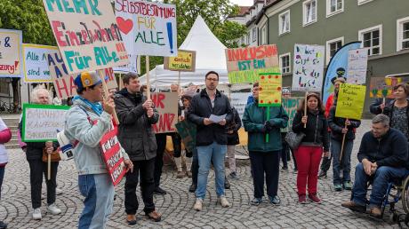 Am Protesttag zur Gleichstellung von Menschen mit Behinderung fand auch eine Aktion in Landsberg statt.