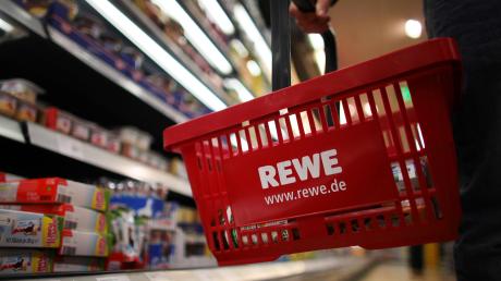 Die Rewe-Gruppe interessiert sich für ehemalige Kaufhäuser von Galeria Karstadt Kaufhof. Andere Supermarkt-Ketten zögern.