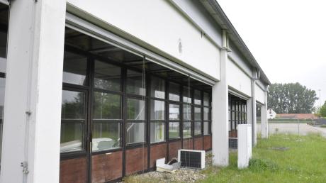  In diesem Gebäude soll in Mertingen das Haus der Vereine entstehen. Nach einer erneuten Untersuchung ist fraglich, ob sich die Sanierung des ehemaligen Industrie-Bürogebäudes rentiert.
