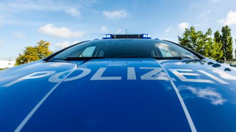Zeugen gesucht: 25-Jährige von Unbekanntem in Zug bei Ulm sexuell belästigt. 
