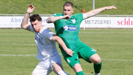 Für die Nördlinger um Kapitän Jens Schüler (in Grün) hält der letzte Spieltag der Bayernliga Süd noch eine richtige Herausforderung bereit.