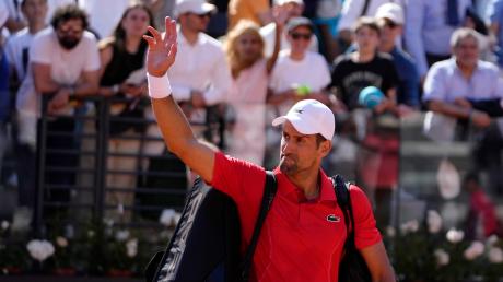 Novak Djokovic schien lange Zeit schier unbezwingbar. Jetzt steckt er in einer veritablen Krise. Ist seine Zeit vorbei? 