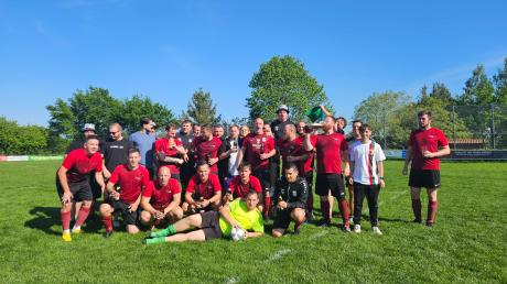 Der SC Eurasburg feierte dank eines 15:0-Erfolg gegen die TSG Hochzoll III die Meisterschaft in der B-Klasse Ost.