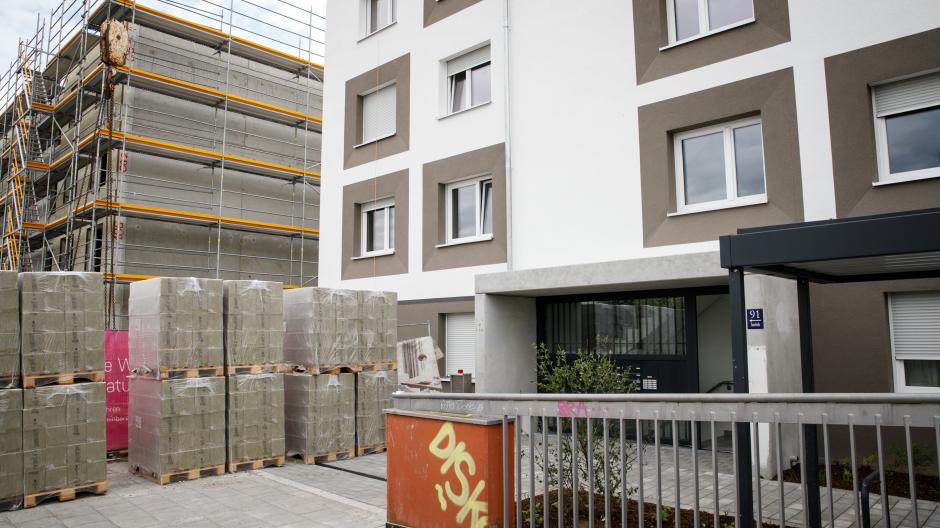 Die Zahl der Neubauwohnungen in Augsburg ist im vergangenen Jahr deutlich gesunken. 