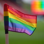 Für den 17. Mai, den Internationalen Tag gegen Homophobie, hat der schwule Ex-Jugendnationalspieler Marcus Urban ein Gruppen-Coming-out im Profifußball angekündigt.