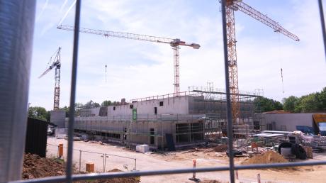 Der Bau des neuen Hallenbads in Nördlingen schreitet immer weiter voran.
