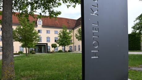 Knapp 400.000 Übernachtungen gab es im vergangenen Jahr im Landkreis Augsburg. Die Branche ist zufrieden. Es kommen nicht nur Touristen, sondern auch, wie in Kloster Holzen, Tagungsgäste.