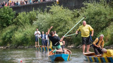 Das Fischerstechen ist eine jahrhundertealte Tradition in Donauwörth und wird auch diesmal beim Inselfest wieder für spannende Kämpfe und spritzige Szenen sorgen.