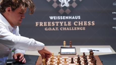 Magnus Carlsen in Aktion. Der Norweger wird in der Schach-Bundesliga für St. Pauli am Brett sitzen.