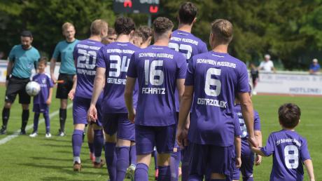 Der TSV Schwaben Augsburg ist auf dem Weg in die Regionalliga. Der Fußball-Bayernligist nimmt das Aufstiegsrecht wahr.  