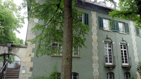 In dem Haus in der Holbeinstraße, das der Stadt gehört, befindet sich seit knapp 20 Jahren eine Anlaufstelle für suchtkranke Menschen.