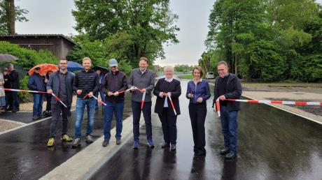 Der neue Radweg am Nordwestufer des Oberrieder Weihers wurde jetzt offiziell freigegeben. 