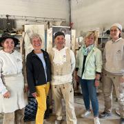 Das Kernteam der Bildhauerei Wendt, von links: Tamara Klug, Gaby Kalmbach, Peter Wendt, Doris Herrmann und Theresa Armbruster.