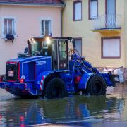 In mehreren deutschen Regionen haben Hochwasser zuletzt wieder hohe Schäden verursacht. Wir haben Hauseigentümer im Kreis Neu-Ulm gefragt, wie groß ihre Sorge diesbezüglch ist.  