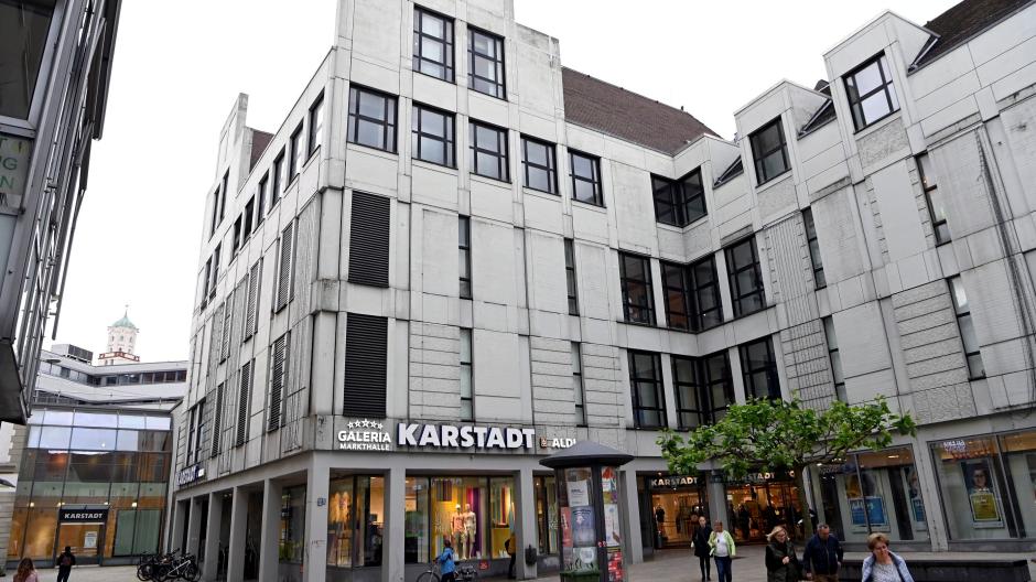 Jetzt ist es offiziell: Das Galeria Karstadt-Warenhaus in Augsburg schließt.              