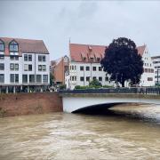 Die Hochwasser-Pegel an Donau und Iller steigen wieder. 