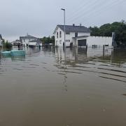 Gundremmingen hat das Hochwasser schwer getroffen. Das Neubaugebiet steht unter Wasser.
