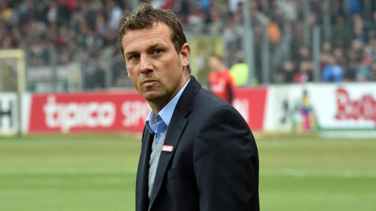 FC Augsburg: FCA-Trainer Weinzierl warnt seine Mannschaft ...