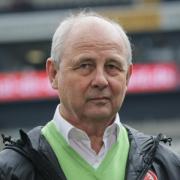 Eintracht-Legende Bernd Hölzenbein ist im Alter von 78 Jahren gestorben.