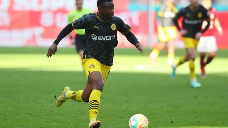 Der Vertrag von Youssoufa Moukoko bei Borussia Dortmund endet im Sommer 2023.