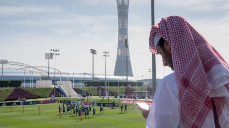Die Bayern bereiten sich seit Jahren in Katar auf die Rückrunde vor.
